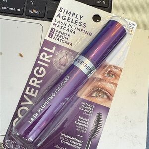 COVERGIRL Simply Ageless Lash Plumping Mascara in Purple